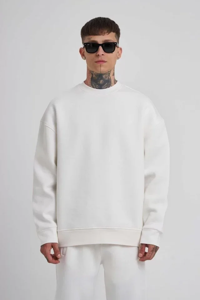 33ece192e9ee26d1d12d5cdb6bda57a8_82210-0.jpg Unisex Biskilet Yaka Üç İplik SweatShirt - Görsel 1